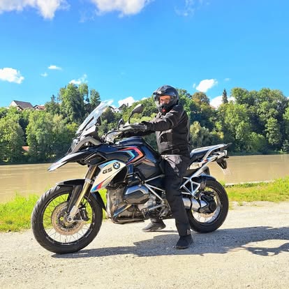 Frank auf dem Motorrad